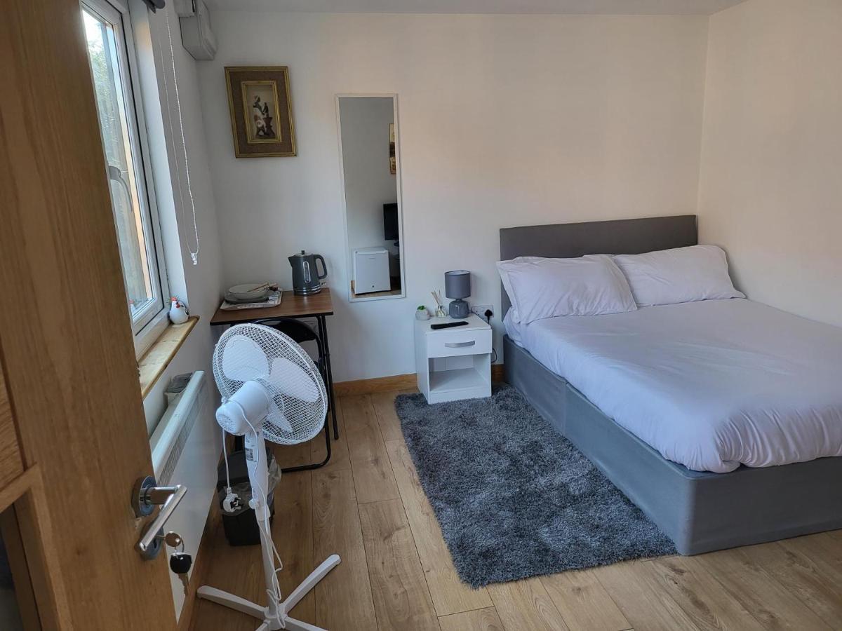 Hotel Midway Watford  Zewnętrze zdjęcie