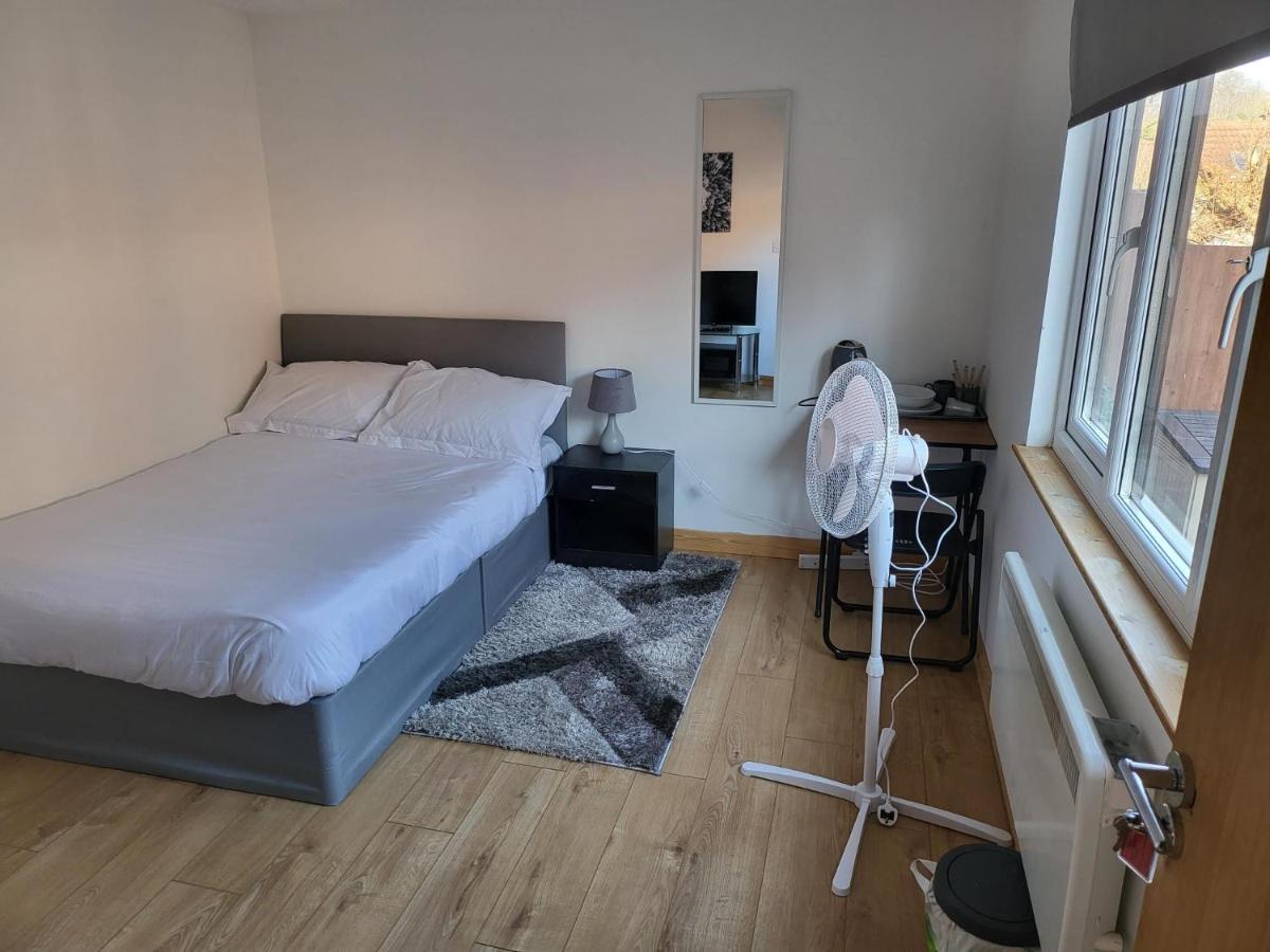 Hotel Midway Watford  Zewnętrze zdjęcie